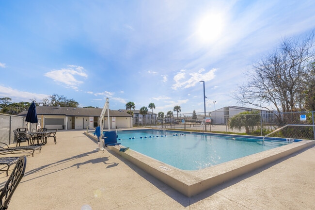 Emerald Place Apartments