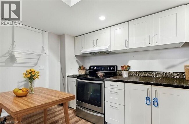 Photo - 203 Commercial St