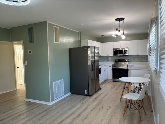 Photo - 7661 18th Way N