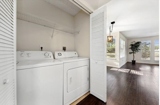 Photo - 1205 Crystal Way Unit G