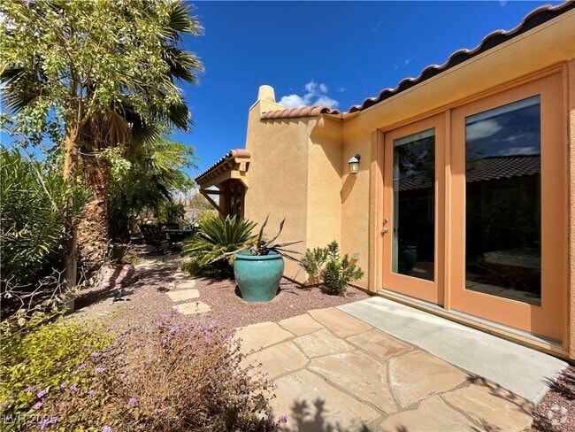 Building Photo - 75 Avenza Dr Rental