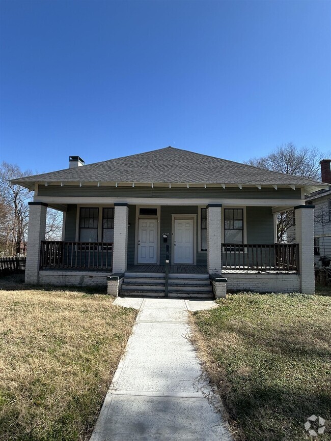 Building Photo - 1601 Hanger St Rental