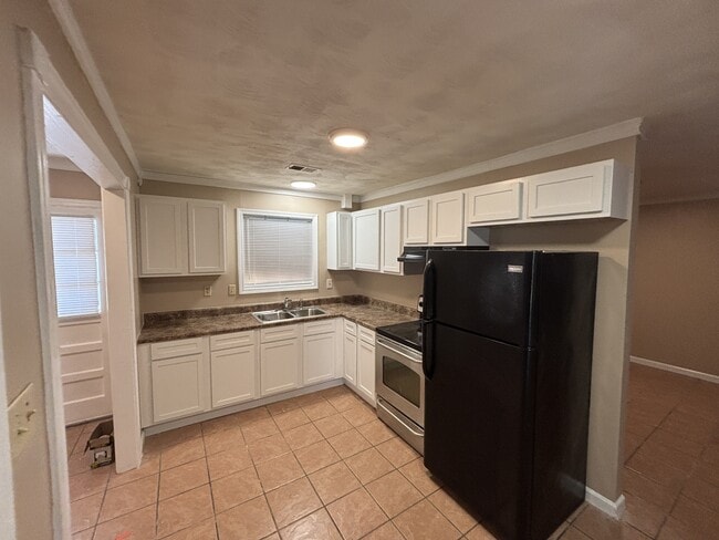 Photo - 3895 St Elmo Ave