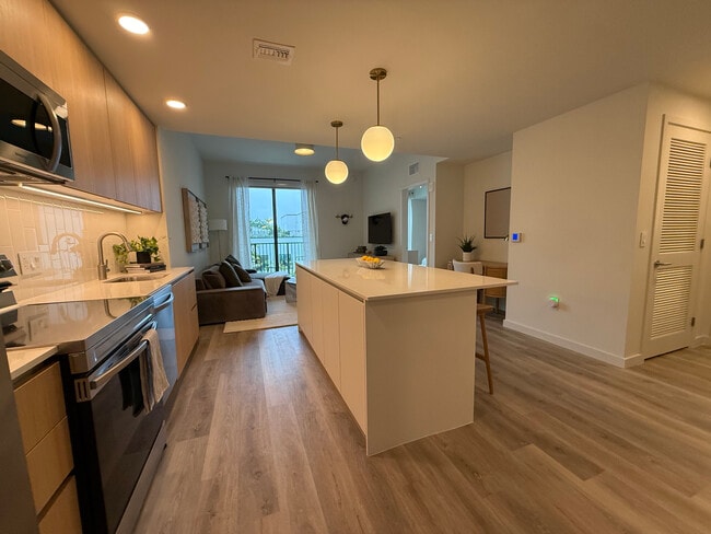 Photo - 236 NW 32nd St Unidad A3