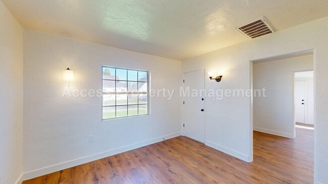 Photo - 124 Walden St