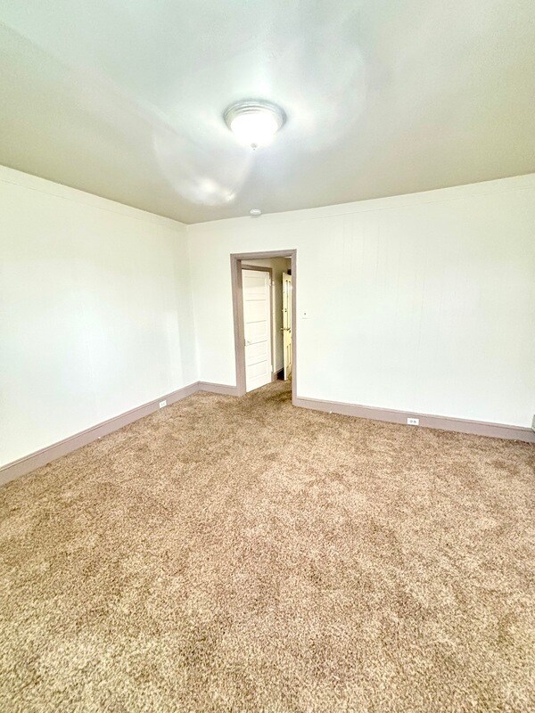 Photo - 156 E Walnut St Condo Unit 6