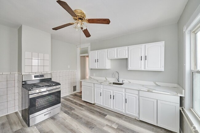 Building Photo - 10 Lafield St Unit 3 Rental