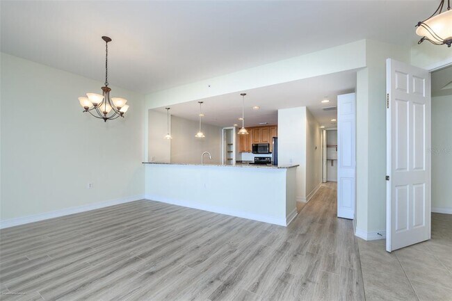 89 Vivante Blvd Unit 402