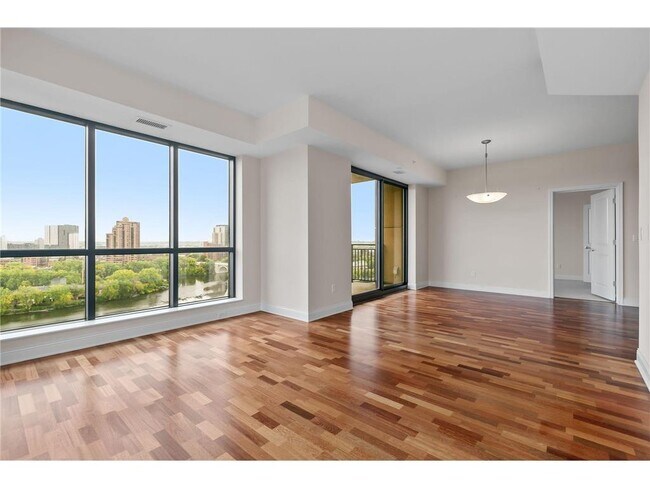 100 3rd Ave S Unit 1403