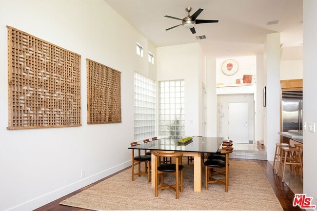 Photo - 2217 Grand Canal