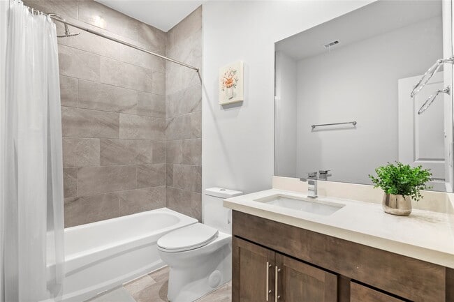 Building Photo - 2214 Roozy Lk Ln