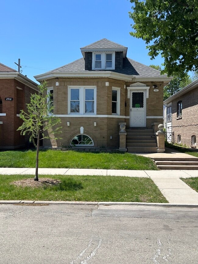 Photo - 2918 N Lowell Ave Casa