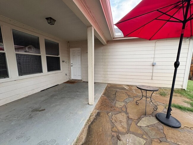 Photo - Charming NWISD 3-2-2