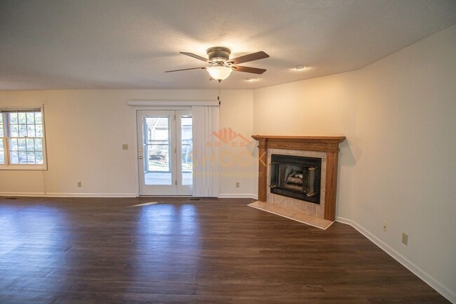 Photo - LARGE CONDO UNIT CLOSE TO CAMPUS - Available mid June