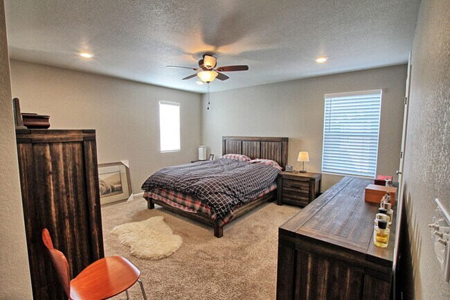 Photo - 3 bed 2.5 bath Castle Rock Townhome in the Meadows