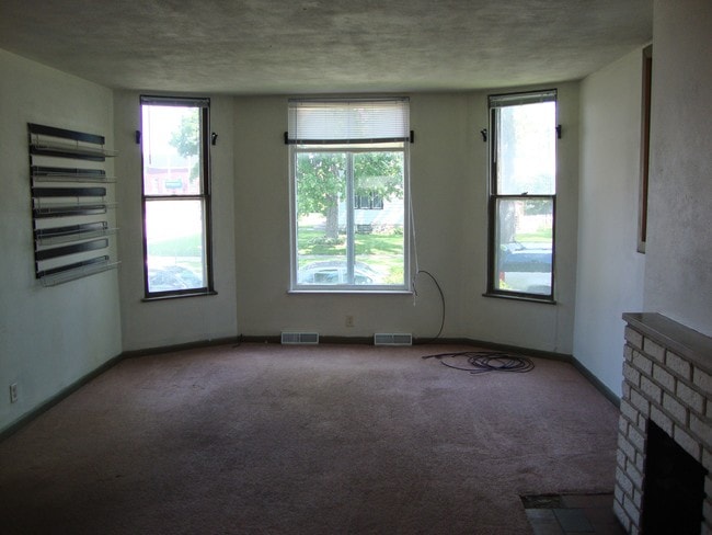 Photo - 801 West Ave S Unit Lower