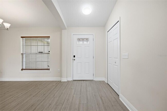 Photo - 115 Maple Dr
