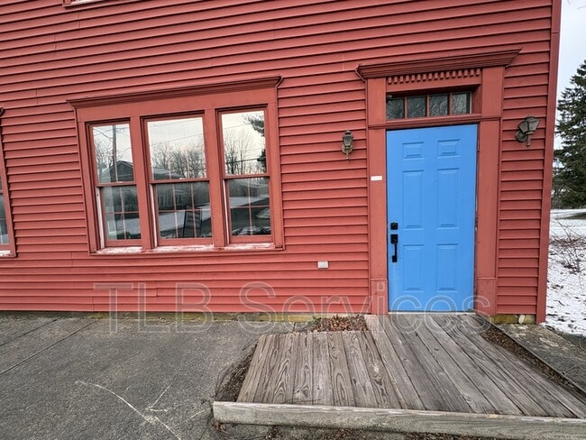 Building Photo - 15927 PA-407