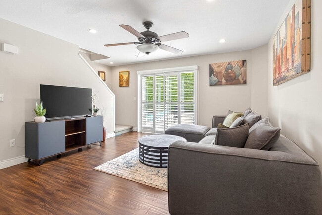 8470-142A 142a St Unit SI ID1569585P