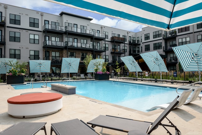 The Thomas Courtyard and Pool