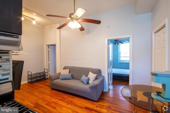 Building Photo - 1116 Pine St Unit 2F Rental