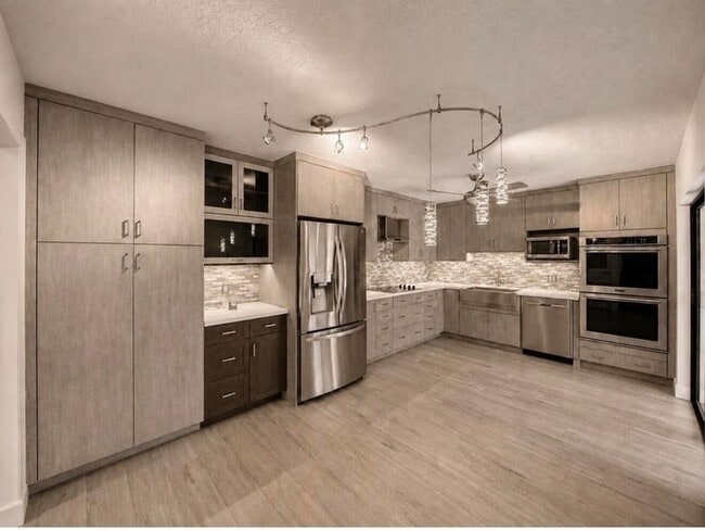 Building Photo - 502 5th Terrace