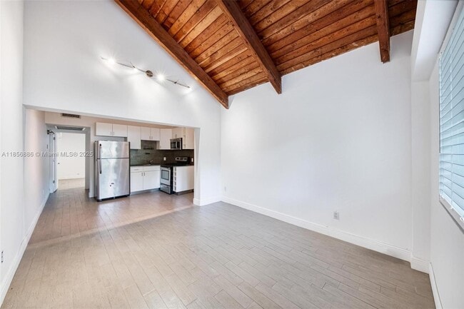 Building Photo - 1050 NE 129th St Unit 6 Rental