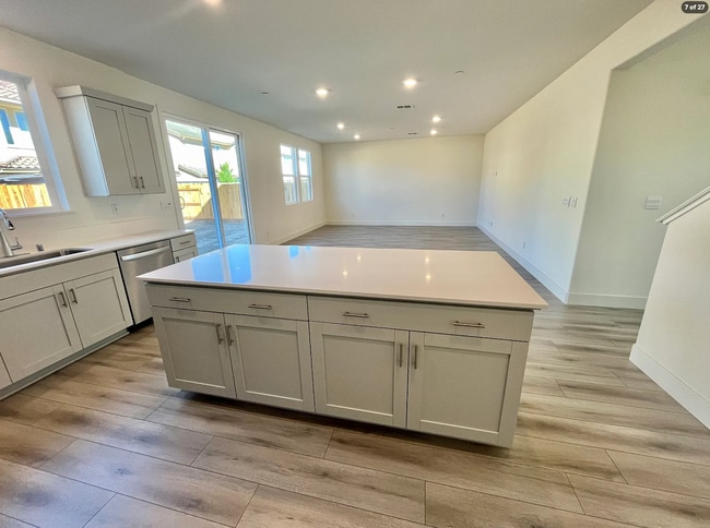 16297 Malibu Dr