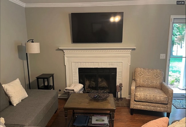 Photo - "Charming 2-Bedroom Retreat in Franklin with 1.5 Baths and Cozy 1244 Sq Ft Layout!"