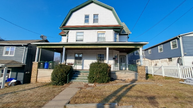 Photo - 72 Market St Townhome