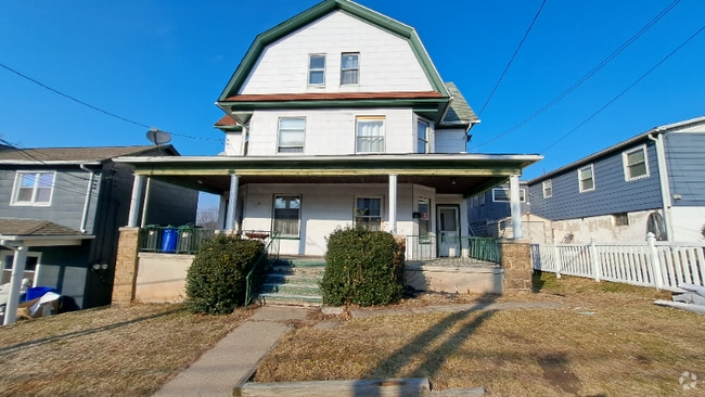 Building Photo - 72 Market St Rental