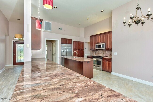 Photo - 691 Melville Ct Casa