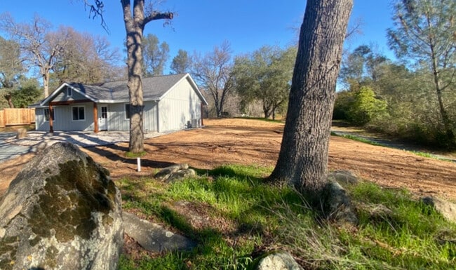 Photo - 3668 Aileen Way