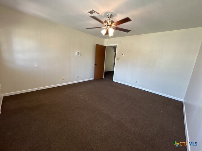 Photo - 310 Prather Dr