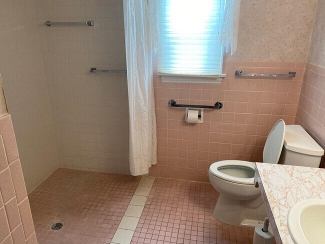 Photo - Triplex West 2nd & M