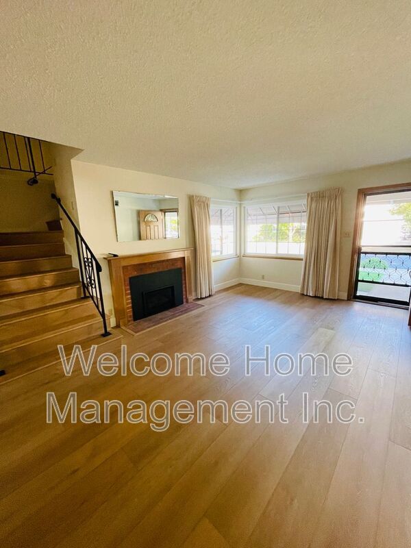 Photo - 3945 Euclid Ave