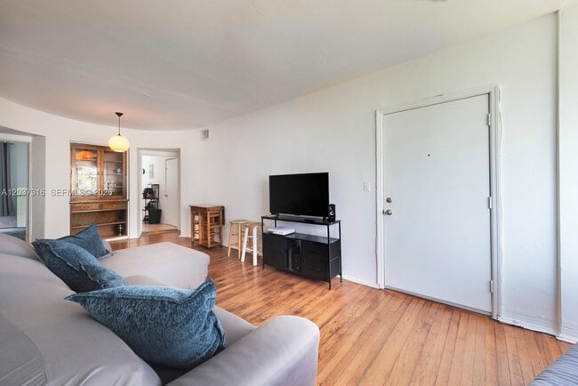 Photo - 6941 Bay Dr Unit B3