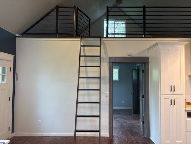 Photo - 2BED 2BATH - NORTHWEST, NEWLY RENOVATED, YARD, WASHER DRYER, STORAGE