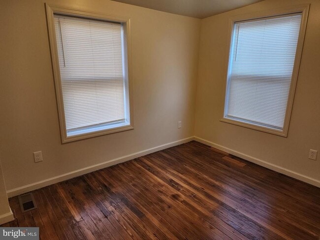 Photo - 311 S 1st Ave