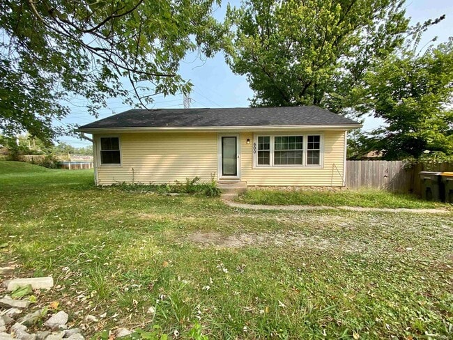 Photo - 600 W Cherokee Dr