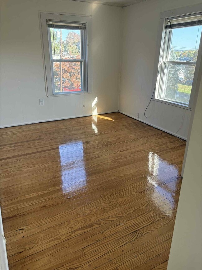 Photo - 91 Russell St Unit 2nd floor