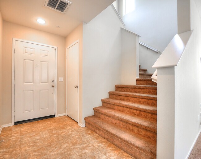 34212 Woodmont
