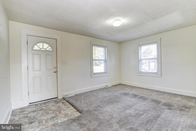 Photo - 15 Ritters Ln