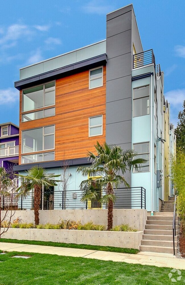 Building Photo - 1831 24th Ave Rental