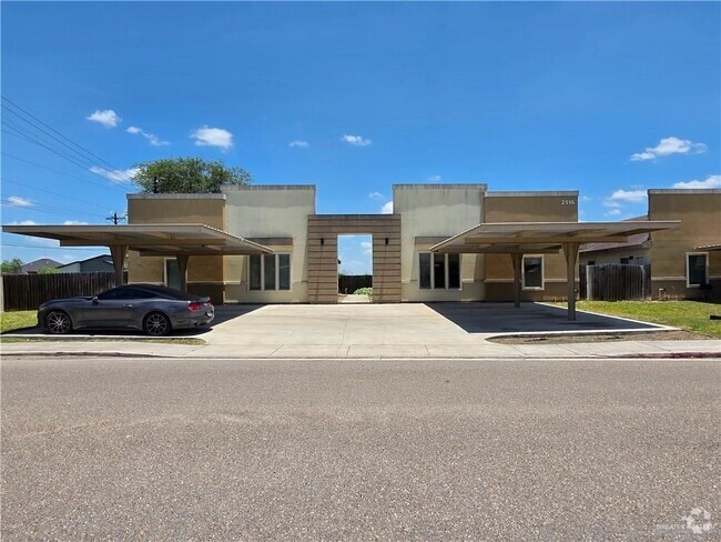Building Photo - 2116 Garden Ridge Dr Unit 3 Rental