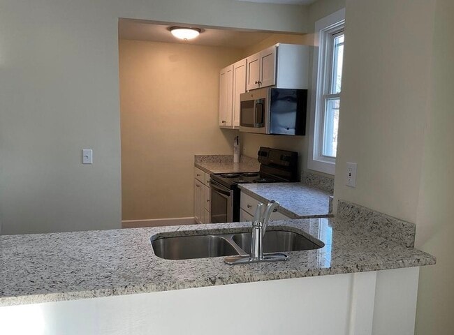 Photo - 564 High St Unit 1