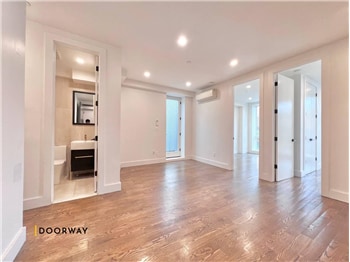 Photo - 321 Woodbine St