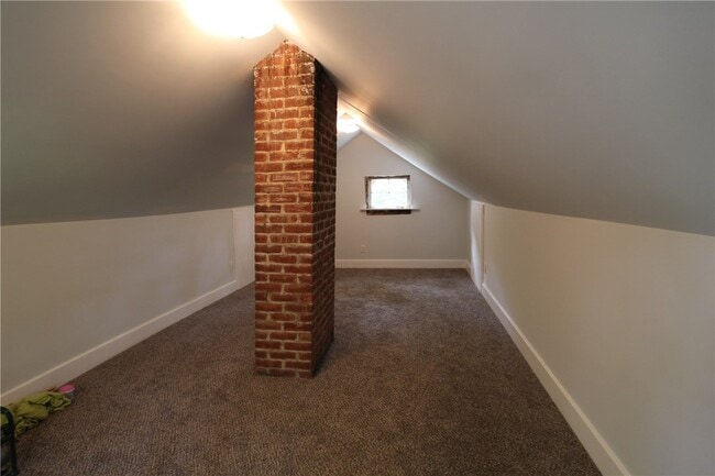 Building Photo - 337 Mendon Rd