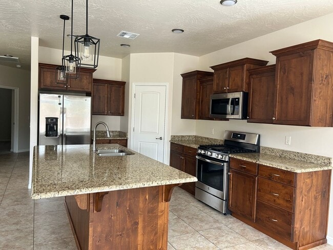 Building Photo - Spacious Single-Level Living in St. George! Rental