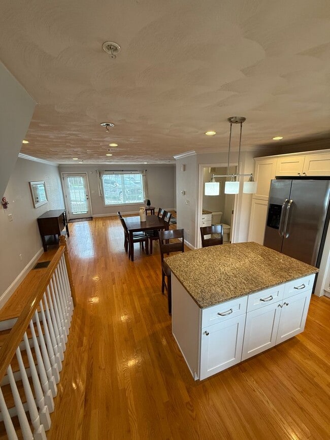 Photo - Beautiful Condo in Lynn– $3,000/mo